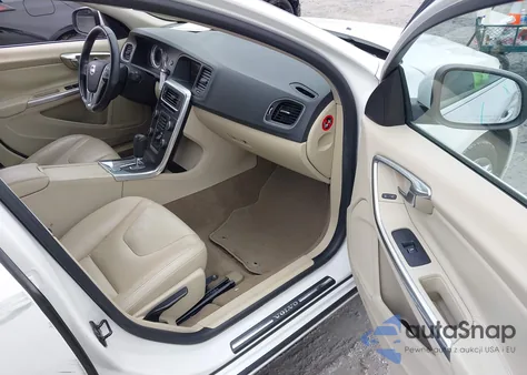 2012 Volvo S60 T6 из США, поврежденный, VIN YV1902FH5C2024488